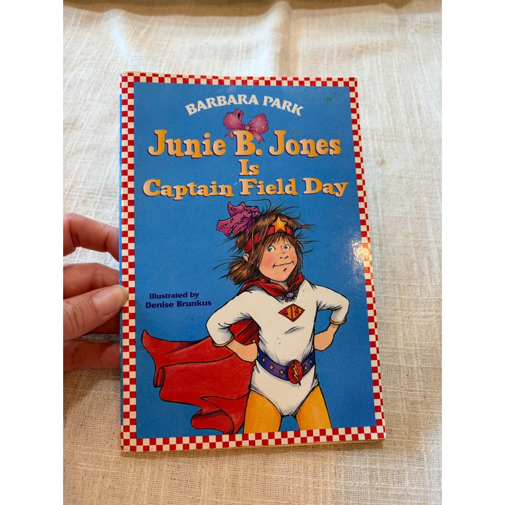 Junie B. Jones Is Captain Field Day Barbara Park Paperback Book 16 2001 RL 2.1